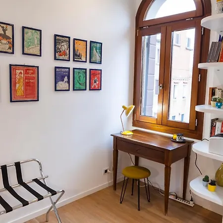 Luxurious And Quiet In The Lively Heart Of