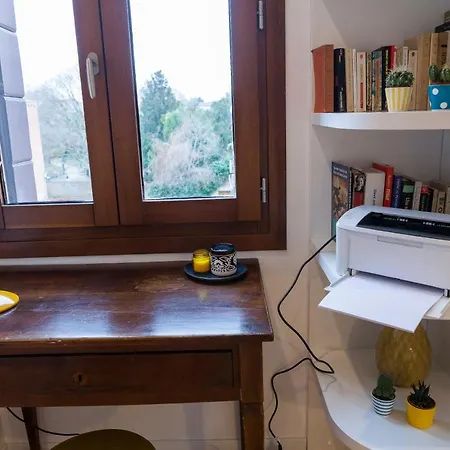 Luxurious And Quiet In The Lively Heart Of Venedik