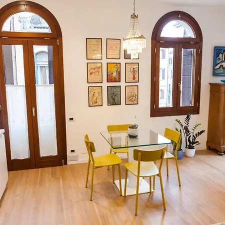 Luxurious And Quiet In The Lively Heart Of *