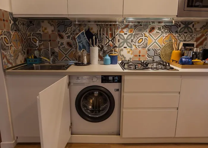 Luxurious And Quiet In The Lively Heart Of Апартаменты Венеция